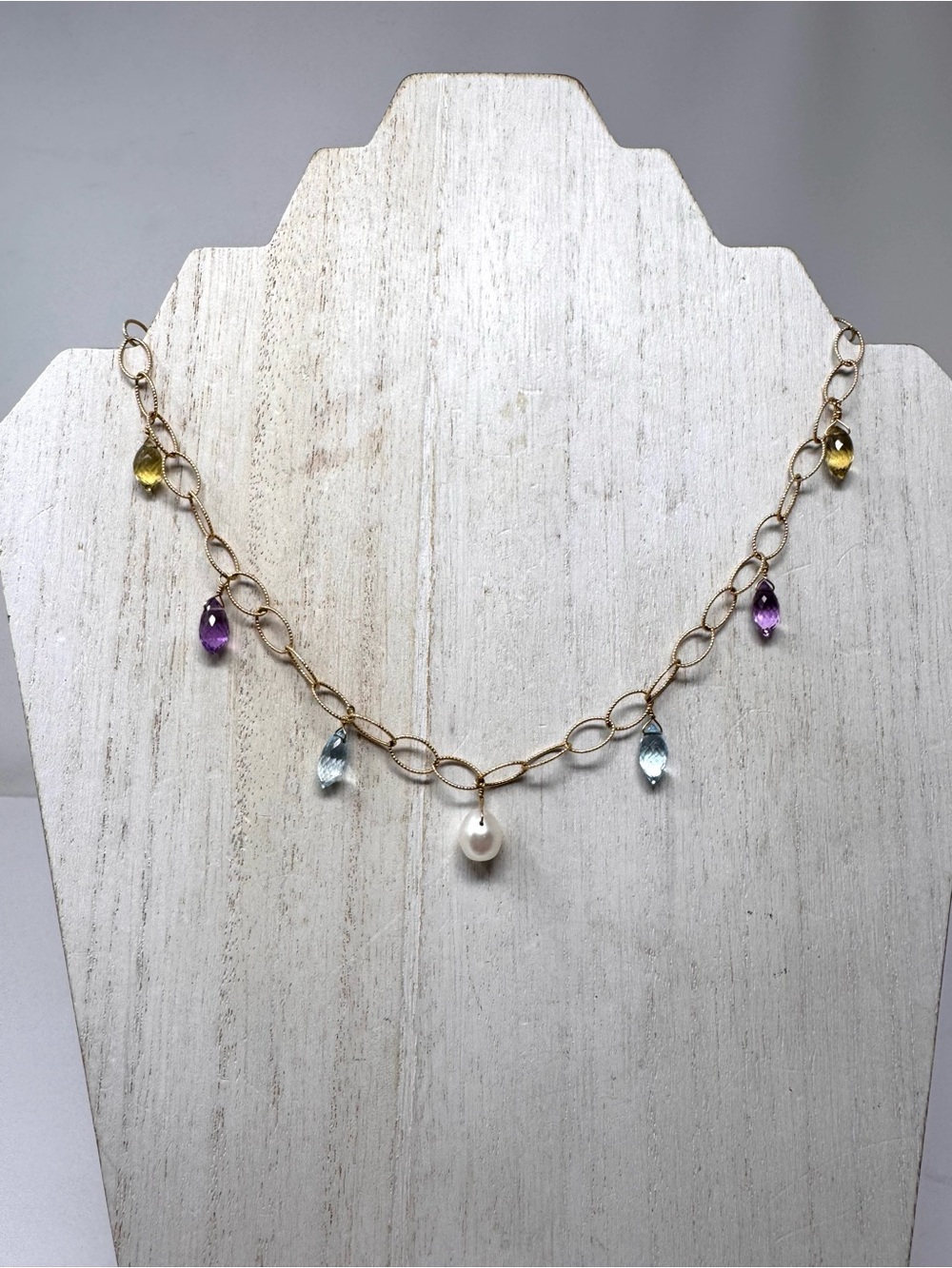 14K textured link necklace with dangling faceted topaz, made in Italy, 11.9G
